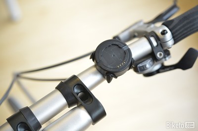 曲奇智能码表评测 金属垫清洁与智能功能解析